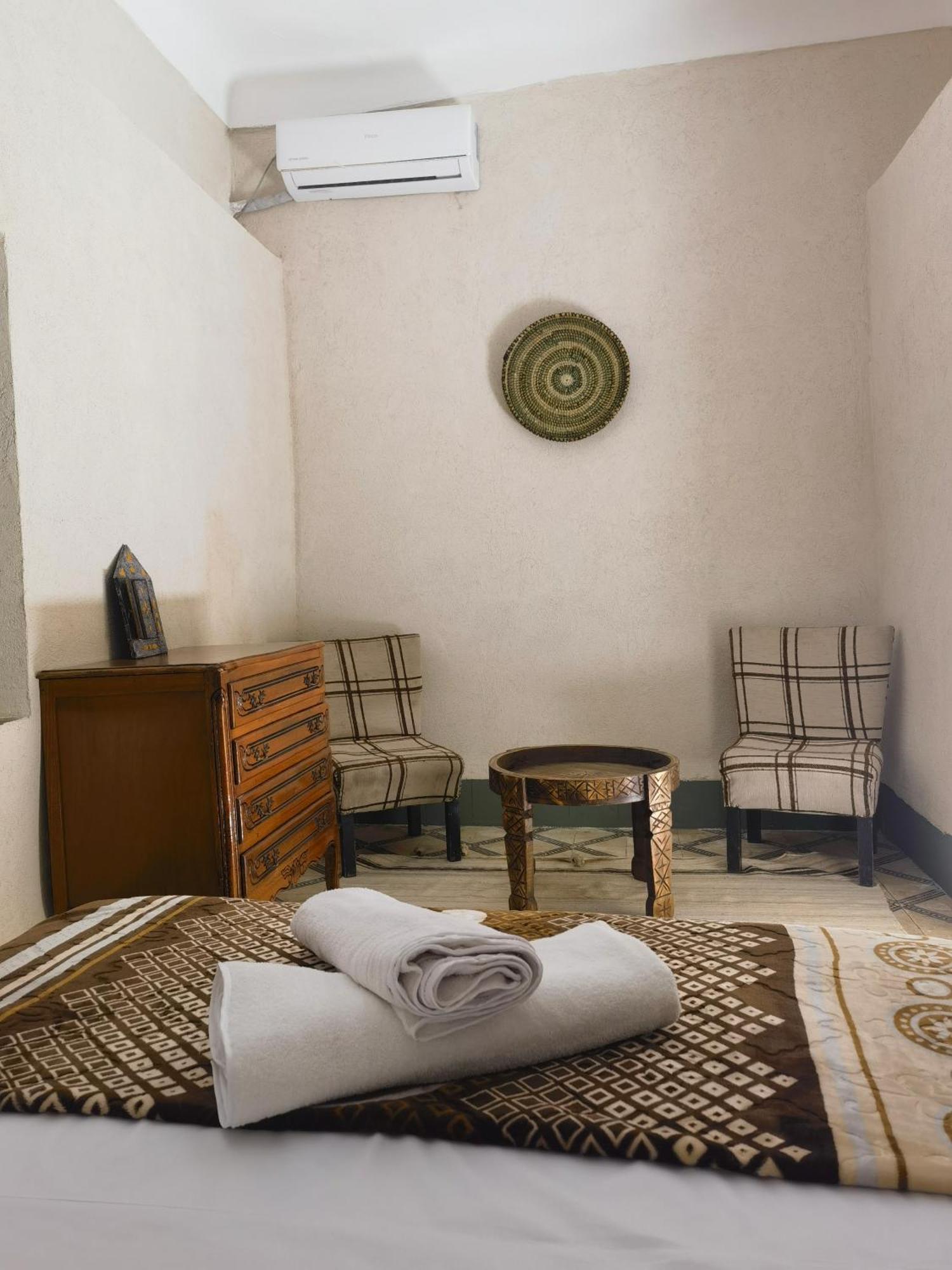 Medina Oasis Hostel マラケシュ エクステリア 写真