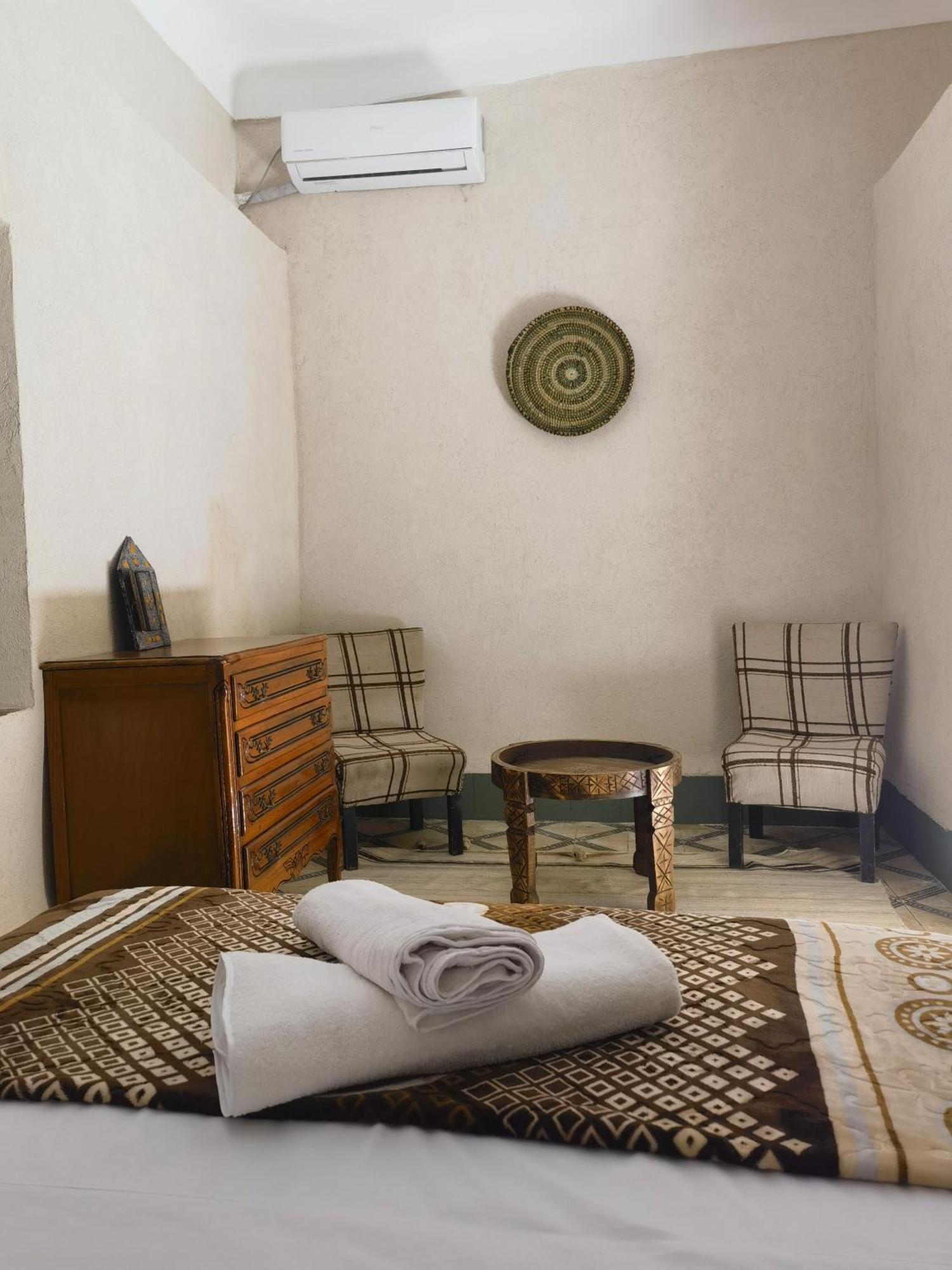 Medina Oasis Hostel マラケシュ エクステリア 写真
