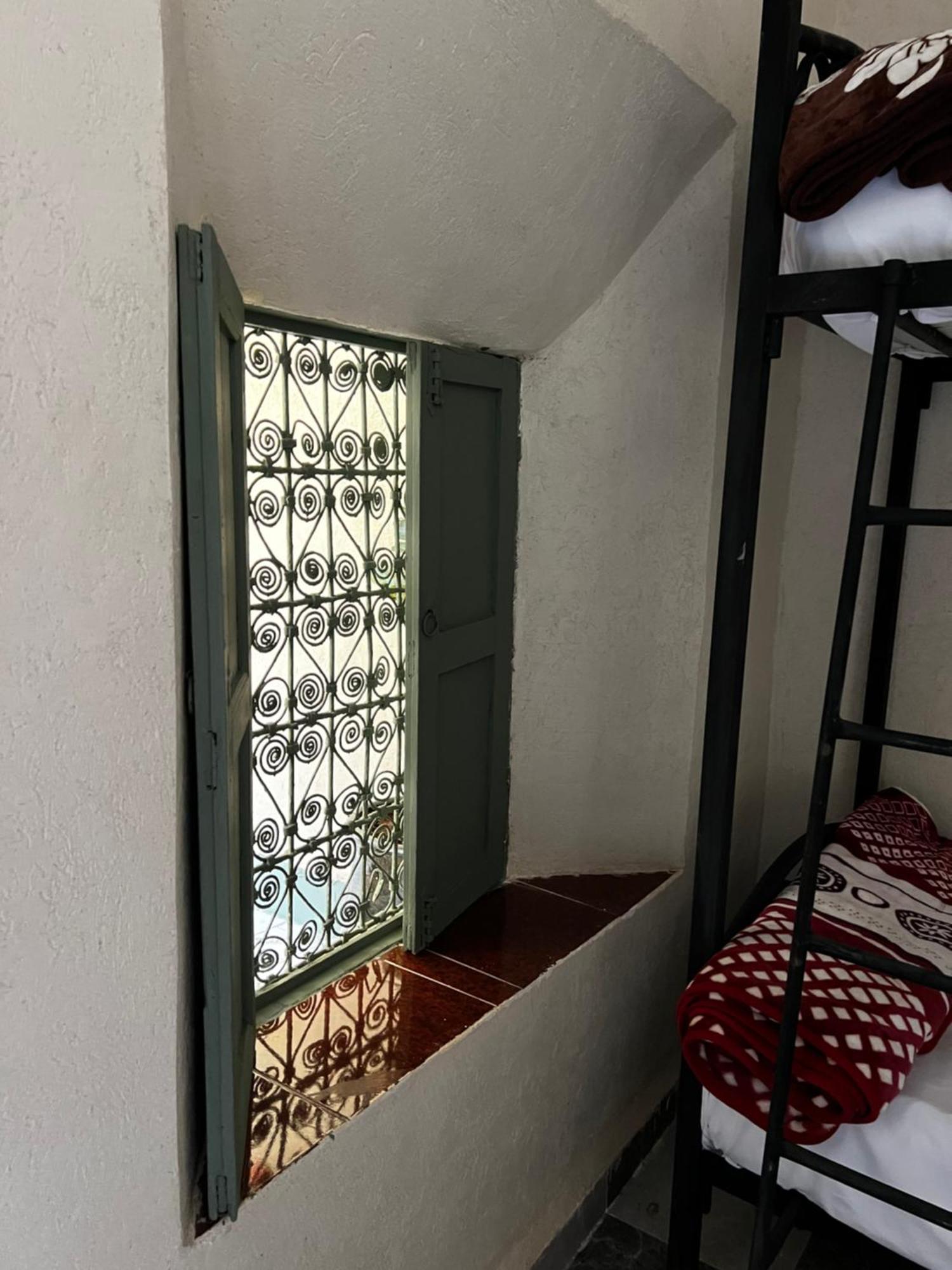 Medina Oasis Hostel マラケシュ エクステリア 写真