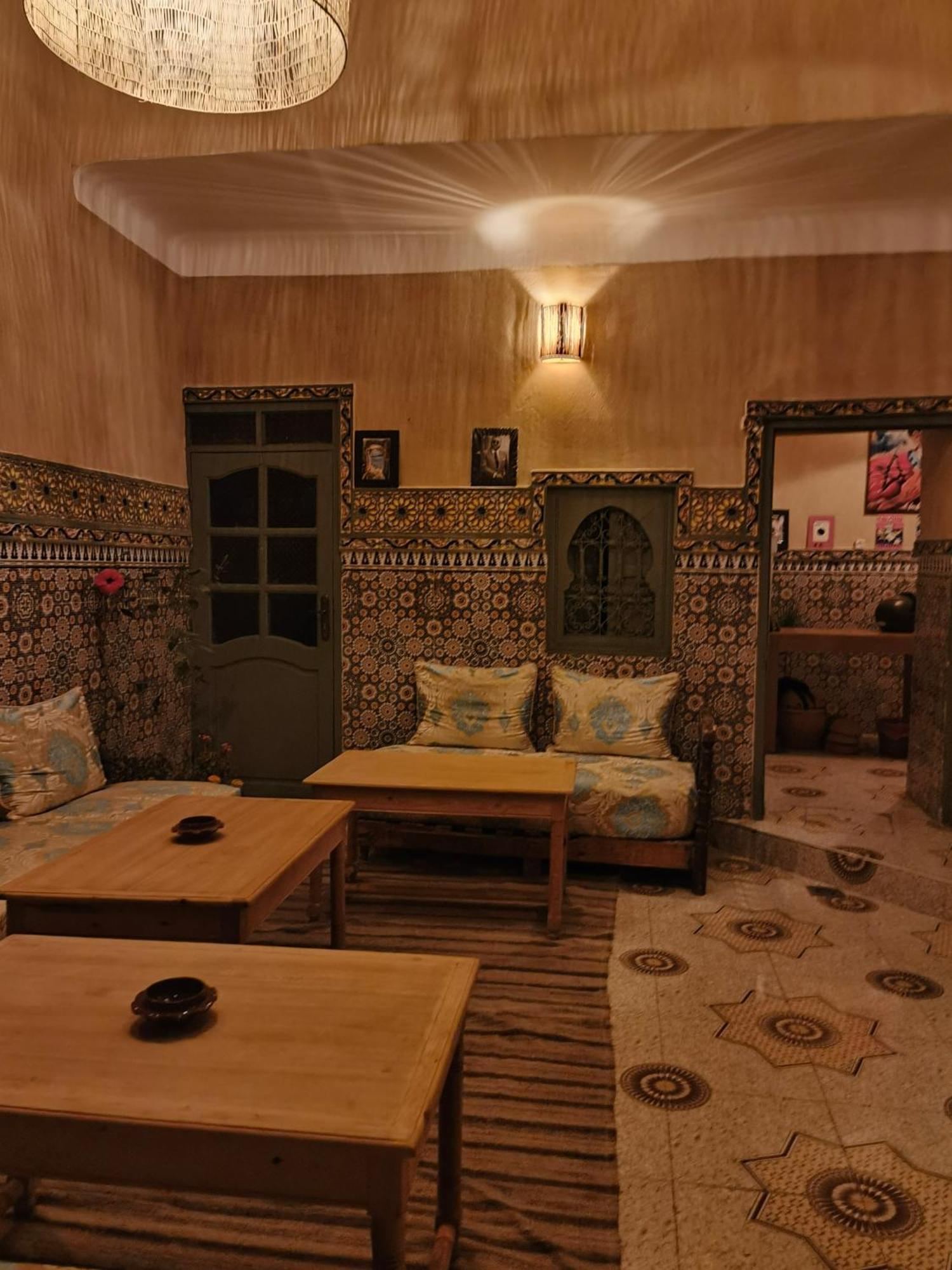 Medina Oasis Hostel マラケシュ エクステリア 写真